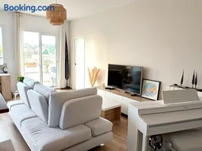 Stunning 2 bedroom apartment with Terrace and Sea view, Nice Cimiez Liberation - Image 2