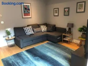 Twickes Townhouse - Image 2
