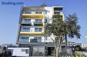 Super Townhouse Tipsyy Near Bestech Central Square Mall - Image 2