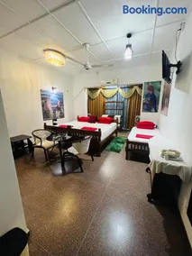 Senathilaka Guest Inn - Image 1