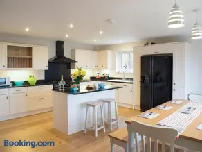 Harrowbeard House - Image 4