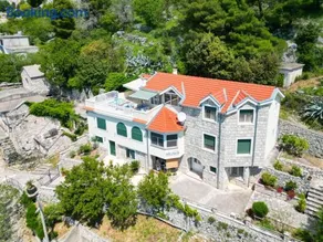 House Charlie With Jacuzzi - Image 1