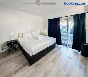 WhitsunStays - U111 The Hideaway - Image 1