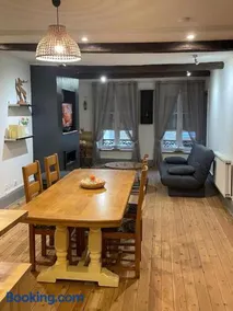 Les Gîtes de Monthermé Le Duplex avec vue sur la Meuse - Image 1