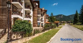 Lake View Apartment - Image 2