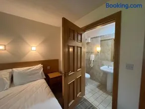 Scenic Golf Lodge Fossa Killarney - Image 2