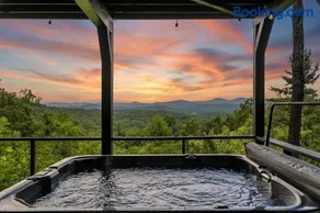 Top of the Mountain Breathtaking Views Hot Tub - Image 3