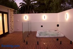 The Cottage - Image 2