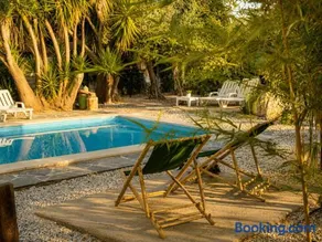 Casa Rico Frade Garden - Image 1