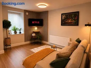 The Viking Townhouse - Heart of Waterford - Image 2