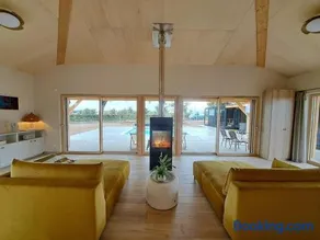 Gîte Cocooning à Vivans avec Piscine et Spa, Animaux Bienvenus - Image 1