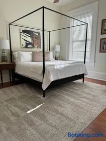 Captain Jacks Guest House - Image 2