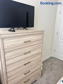 Budget Cozy Room Near Orlando - Image 2