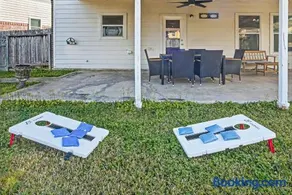 Baytown Htown Escape Air Hockey Yard BBQ Games - Image 3