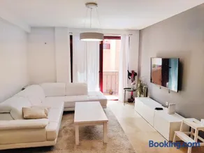 Apartamento, parking y piscina de temporada en Granada Tico Medina - Image 2