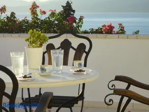 House Aquata - Image 1