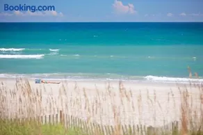 Southern Charm of Holden Beach - Image 3