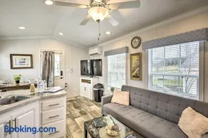 Cottage Complex 8 Bedroom At Equestrian House - Image 2