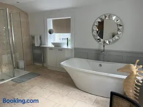 Giffnock Rooms - Image 4