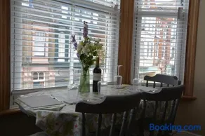 The Fabulous Number Two Apartment a cosy coastal getaway - Image 5