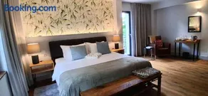 Mili's B&B Guest House - Image 1