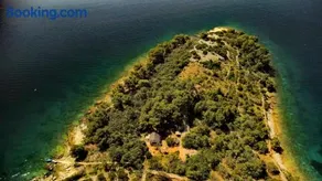 Isolated, 30m to sea, Viktoria s cottage - Image 3