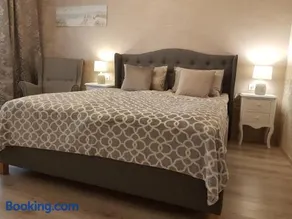 2 Bedroom Lux Apartments - Image 1