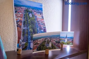 Luxury apartment in city center - Image 4