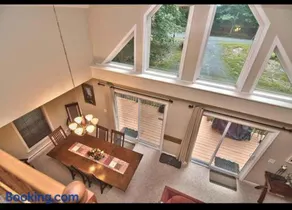 Chalet in Masthope Community - Image 2
