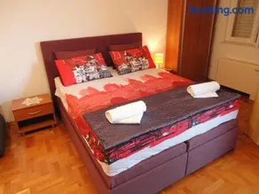 Sea View Apartment - Image 2