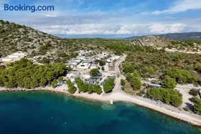 Ahoi House 7 Luxus Ferienhaus direkt am Meer mit Terrasse ideal für Familien - Image 1