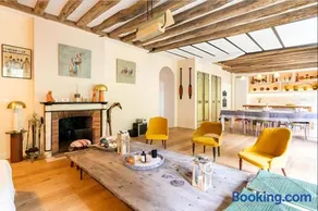 Beautiful mansion view on garden and Paris Eiffel tower T2 near centrer - Image 4