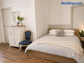 Fontaine Studio Appartement - Image 2