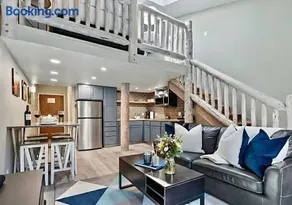 Modern Prospector Loft Walk to Eats Free Bus - Image 1