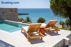 Nostos Seaside Luxury Apartments - Image 1