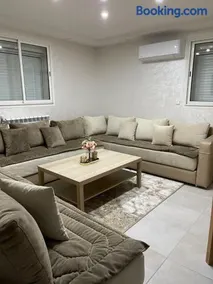 T2 Cosy Montpellier - Spa Privatif Jacuzzi Hammam Piscine Extérieure en Supplément - Image 1