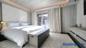 Chalet Crystal - Image 2
