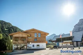 Chalet Prades Dolomiti Lodges - Image 3