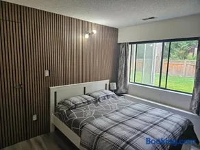 Cozy Room Ensuite Bath & Own Entrance Peaceful Stay - Image 1