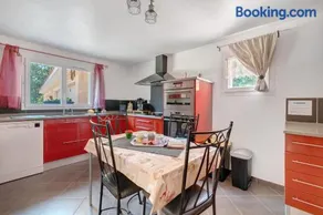 Ferienhaus 'Appartement Typ F4' mit Gemeinschaftspool, privater Terrasse und WLAN - Image 2