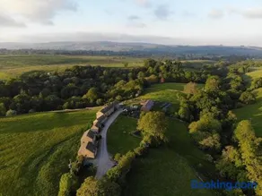 East Briscoe Farm Cottages - Image 1