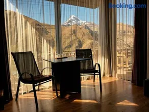 Vache Hotel - Image 3