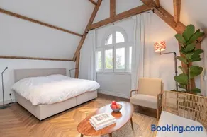 Waldeck Vondelpark 2 bedroom Suites - Image 1