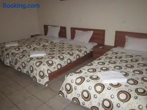 Versai Hotel - Image 2