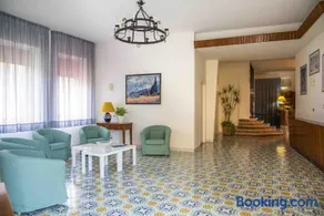 Hotel Royal - Image 3