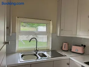 Whitethorn Cottage, Palmfield - Image 4