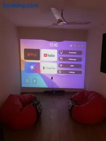 Vishwakarma Niwas Jacuzzi Villa with Pool - Image 3