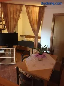 Studio apartman Hrast - Image 4
