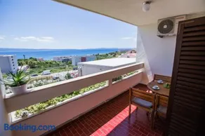 Grand View Apartments - Image 2