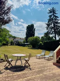 Maison avec grand jardin - Image 2